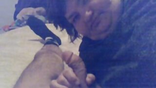 Brunette babes knuff ...